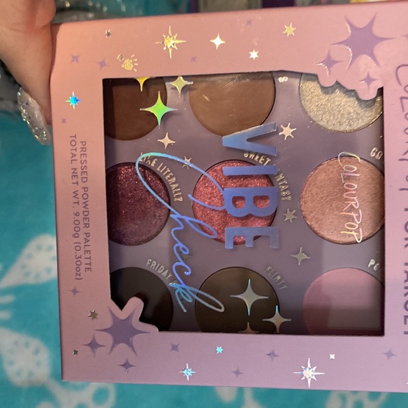 3 pair of earrings glittery eyeshadow - Picture 6 of 6